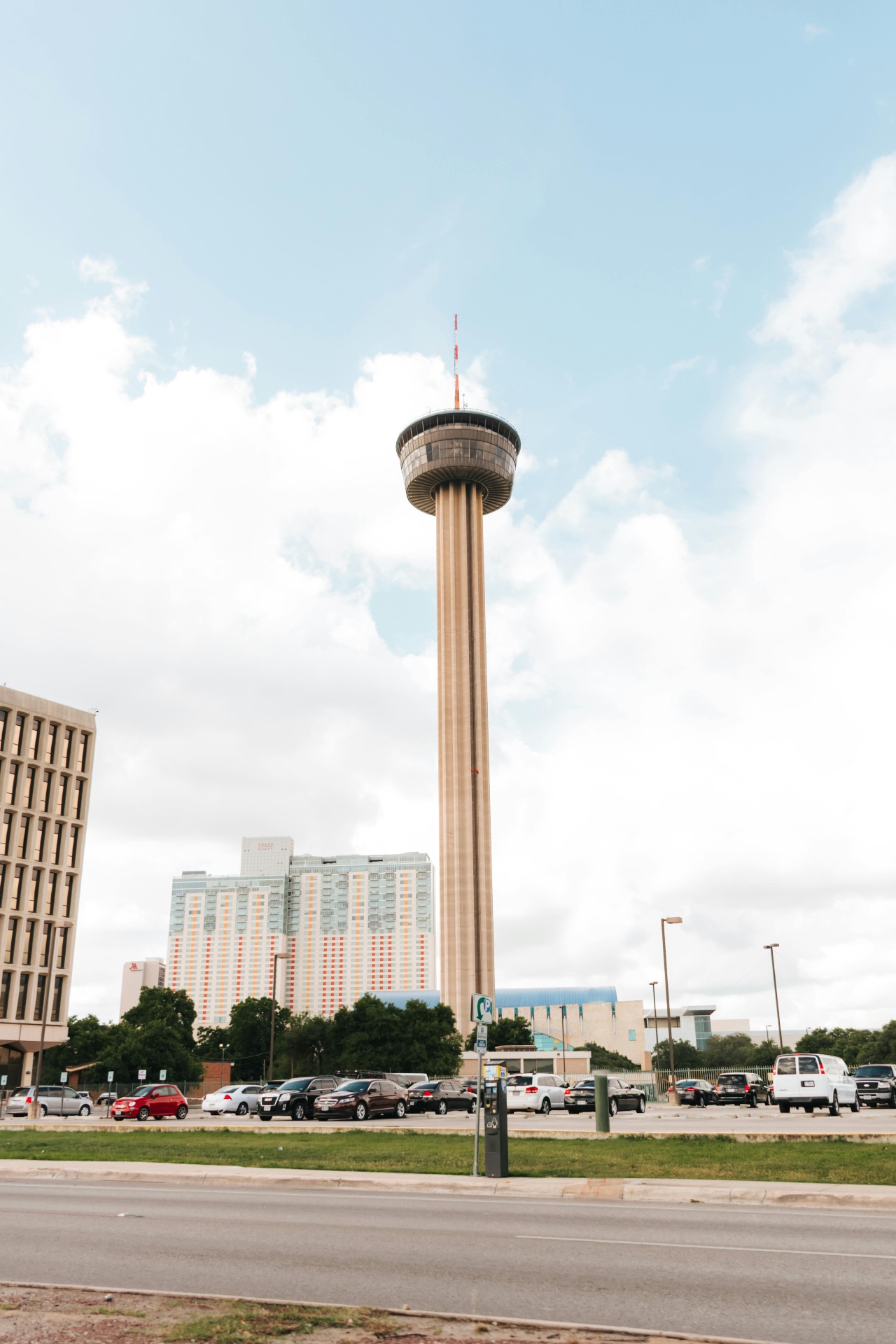 Tower of the Americas near Monte Vista San Antonio